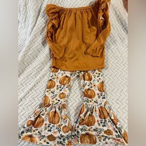 Girls Gold Fall Set. New Boutique